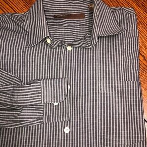PERRY ELLIS SIZE LARGE GRAY WITH DARK GRAY PINSTRIPES POCKET ON FRONT COTTON EUC